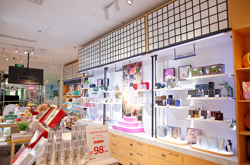狐狸小妖国际化妆品美妆加盟总部六大优势扫清开店难