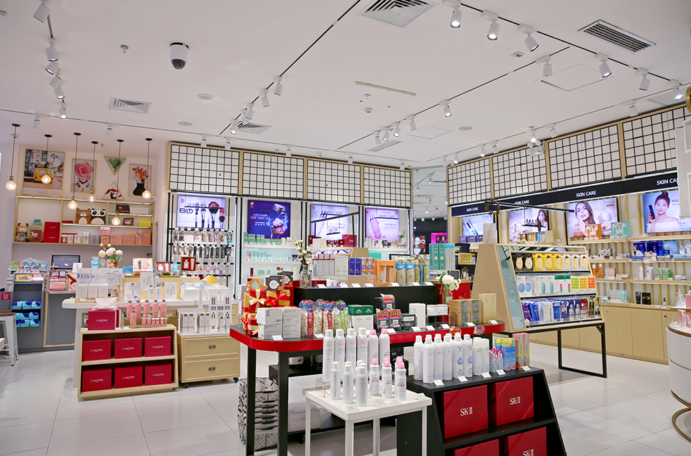 狐狸小妖国际化妆品加盟总部坚信产品质量和信誉是行业的基础